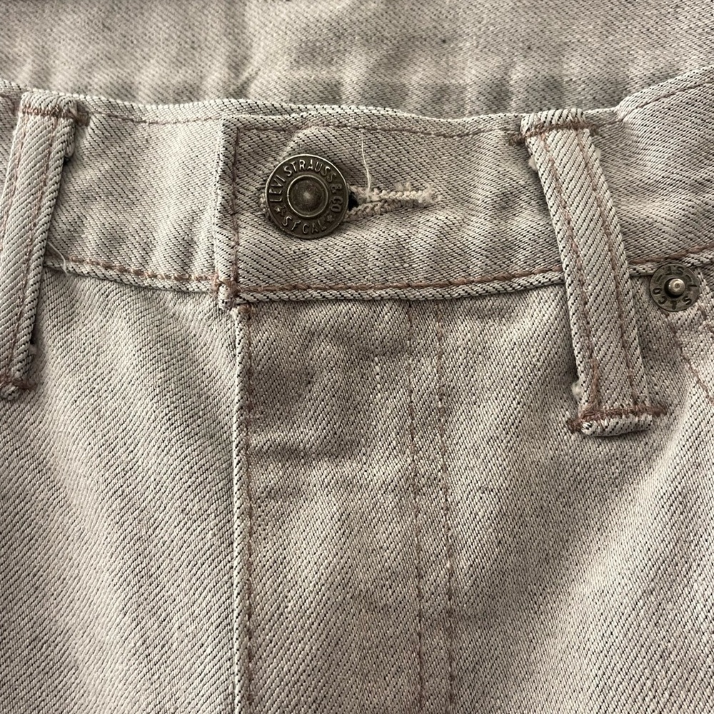 Levi's Women's Straight Leg Jeans in Light Gray 32x32 - Picture 3 of 6